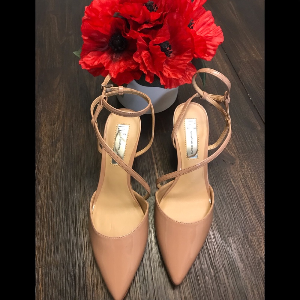 INC women’s pointed toe pumps